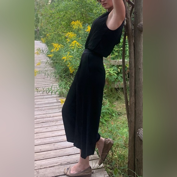 Aritzia, Babaton size 2 jumpsuit. I also have a size 4. Plz ask, if preferred - Picture 3 of 9